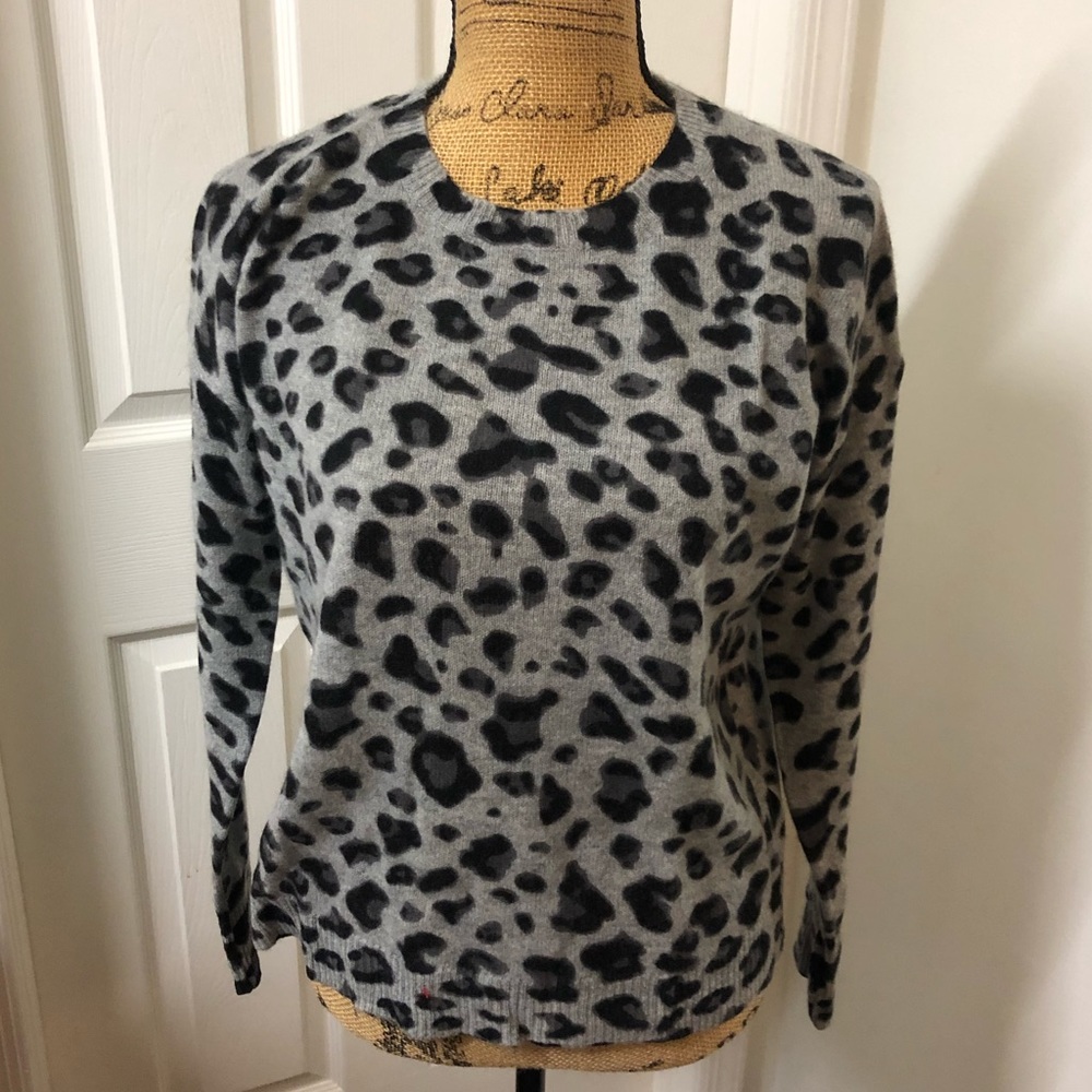 🐆 NWT Cashmere Cheetah Print Sweater